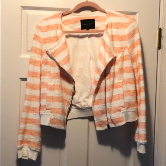 Peach and beige jacket - Picture 1 of 3